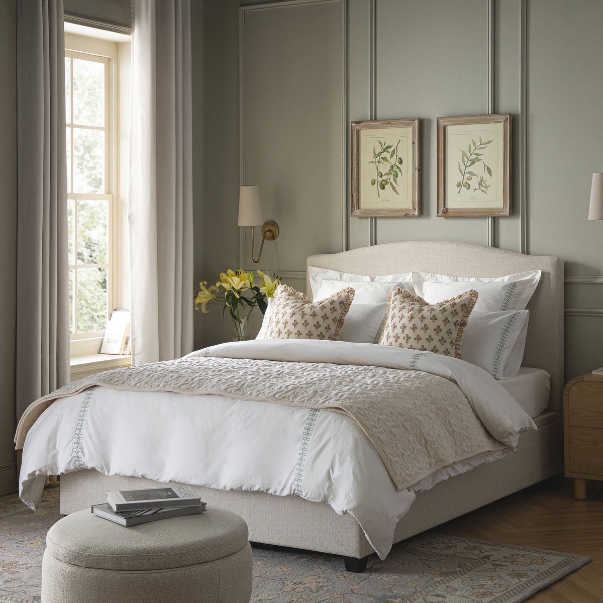 Chilworth Upholstered Ottoman Storage Bed in Ivory Weave Fabric