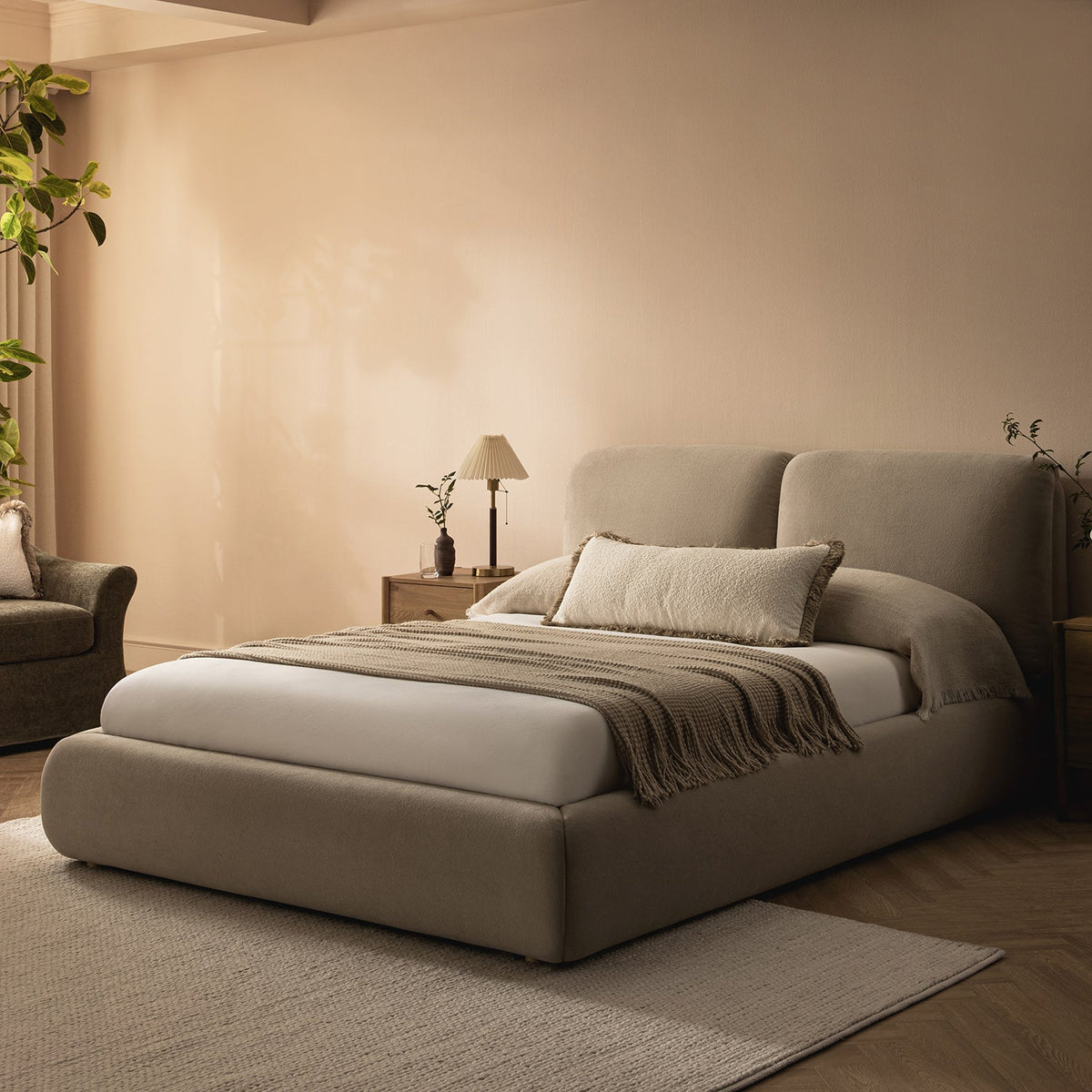 Thera Pillow Headboard Upholstered Bed in Fawn Chenille